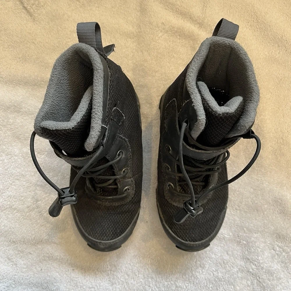 Columbia Hyper-Boreal Black Omni-Heat Waterproof Boots Size Youth‎ 11 BC0127-010